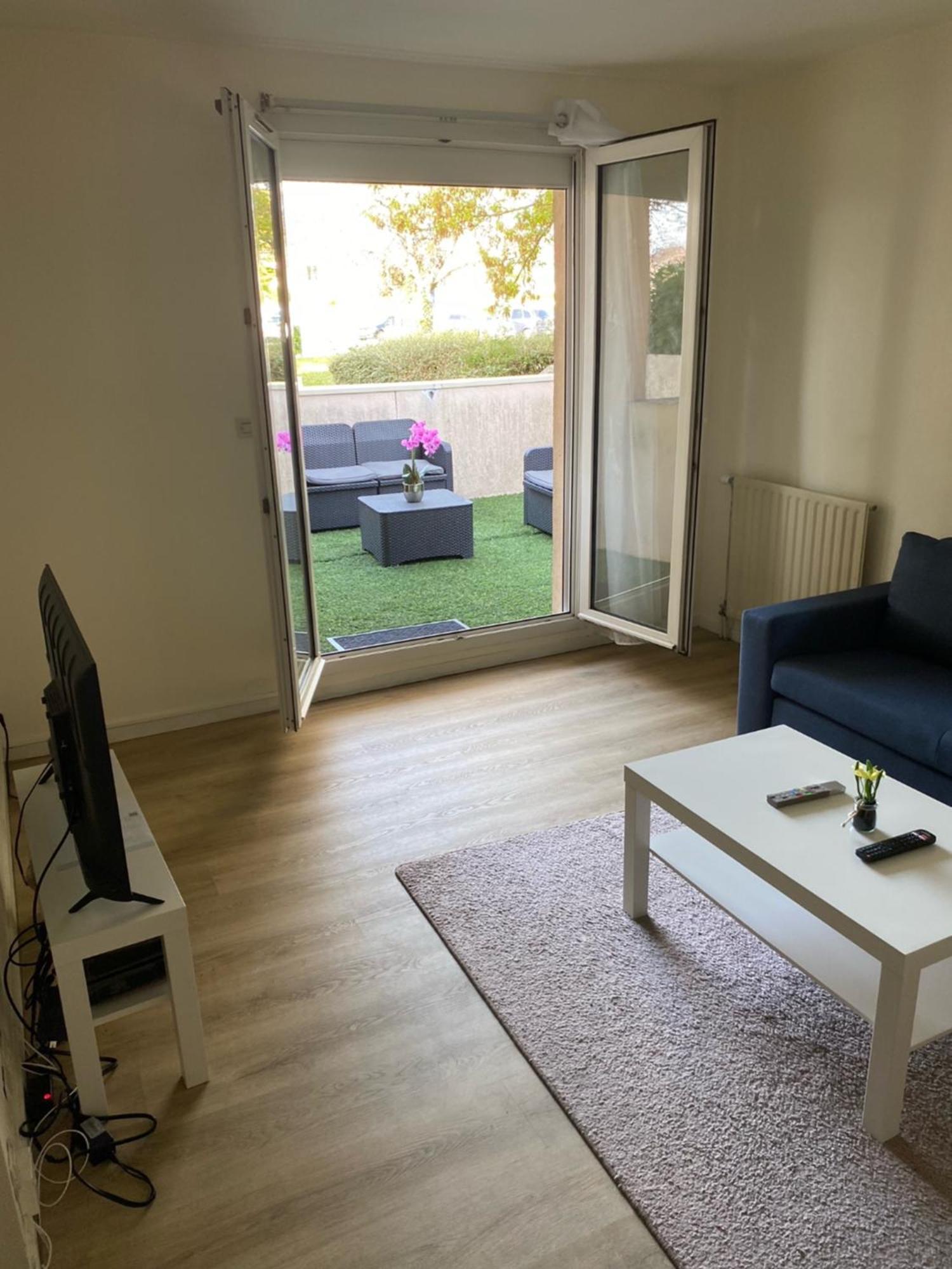 Logement Entier Chambre+Salon + Jardin & Terrasse Les Ulis Kültér fotó
