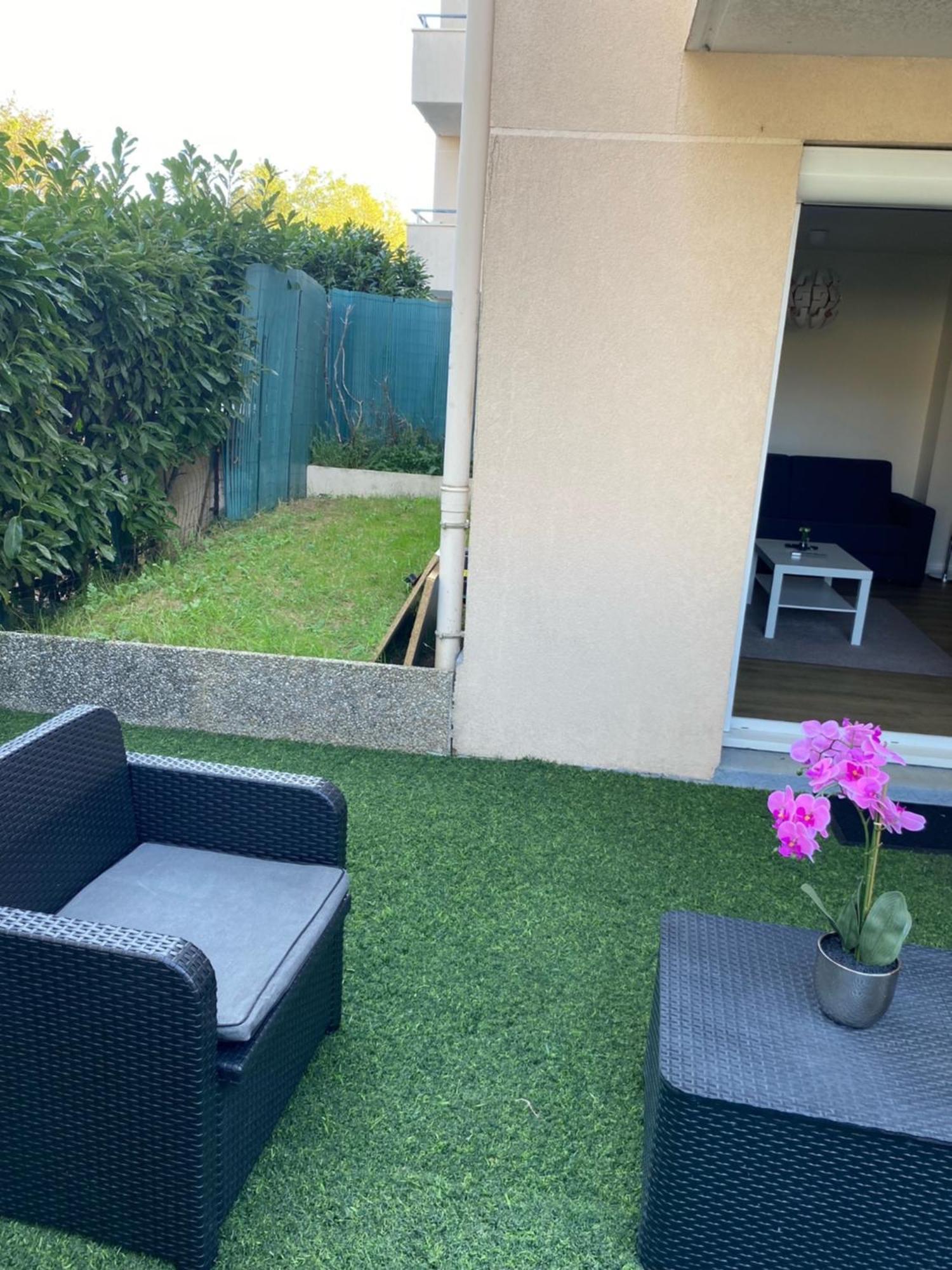 Logement Entier Chambre+Salon + Jardin & Terrasse Les Ulis Kültér fotó